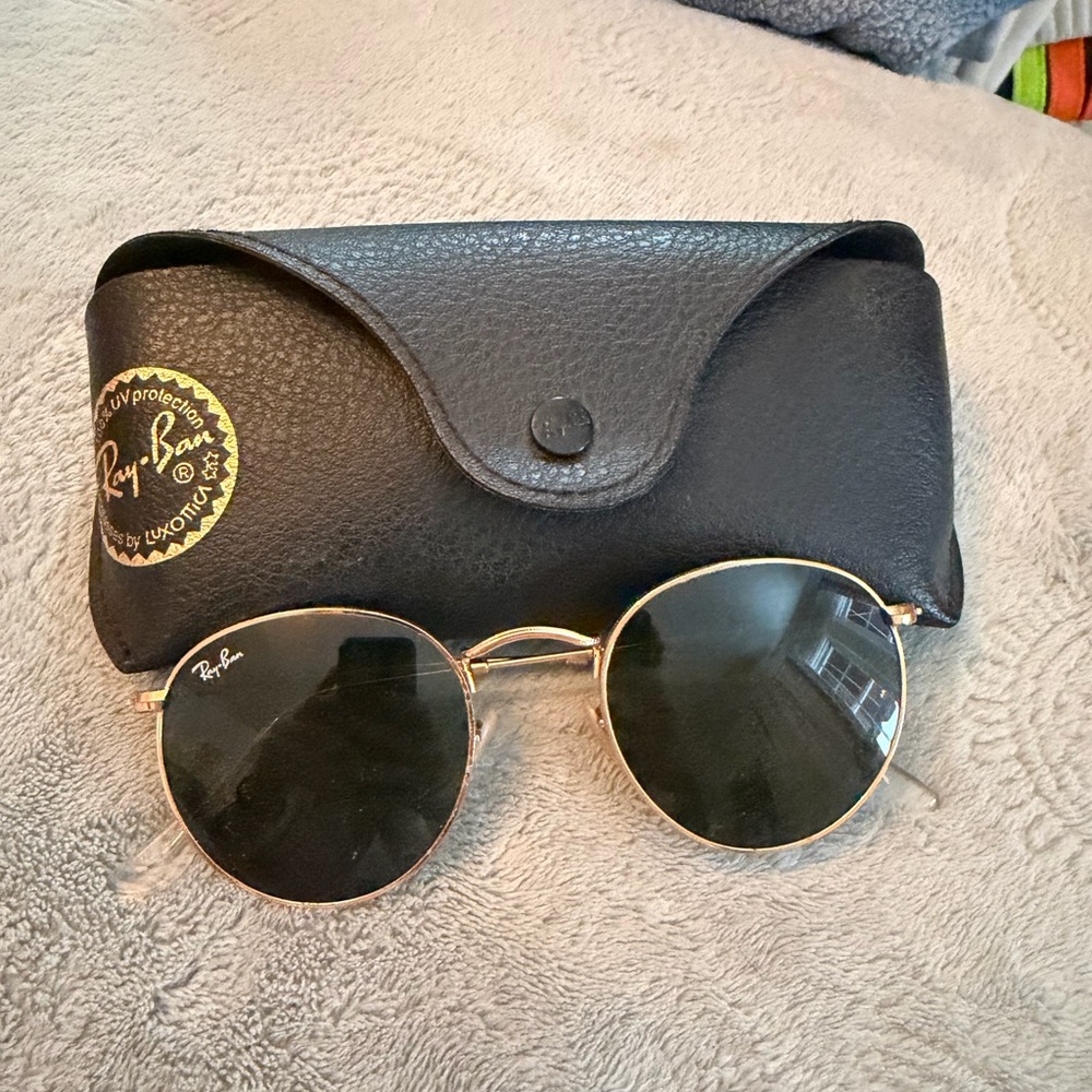 Round raybans with case - Picture 2 of 2